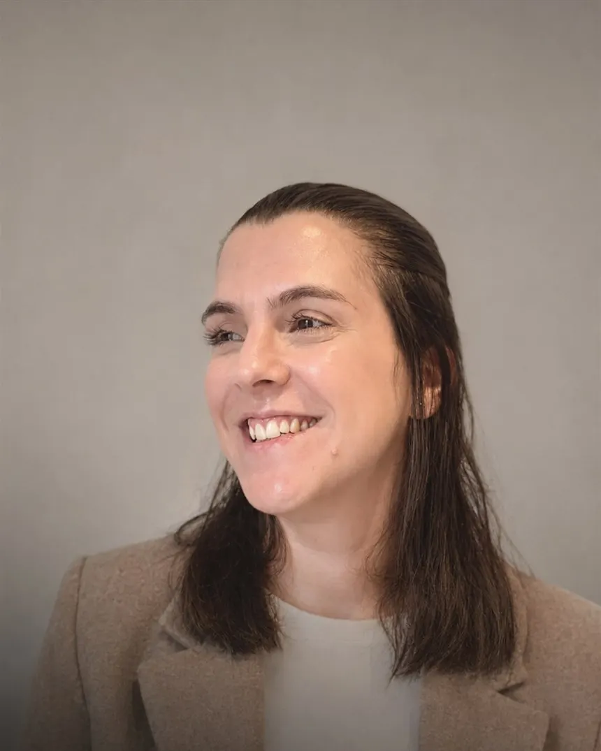 Portrait of Dana Calbosa